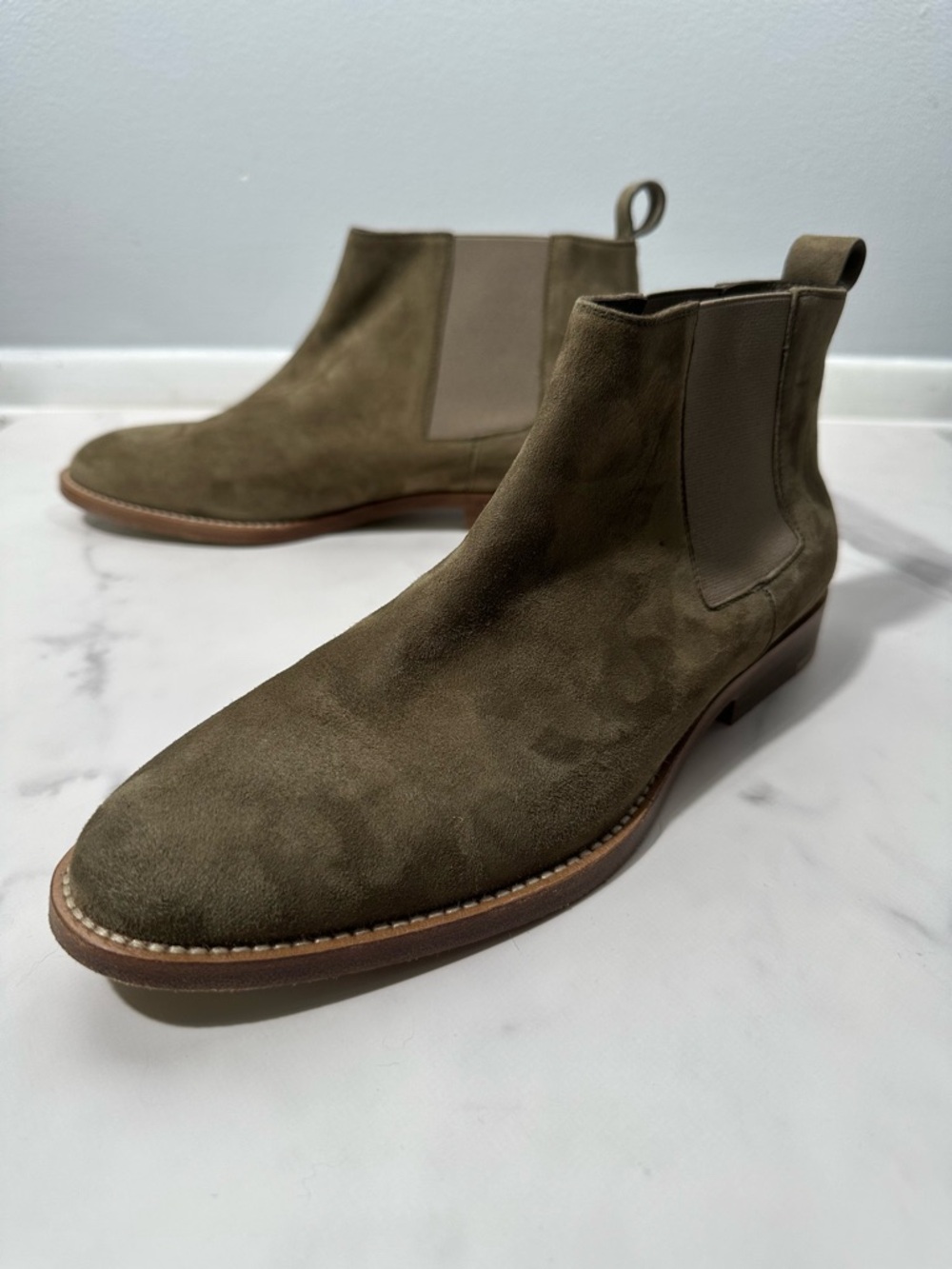 Jenni Kayne Suede Chelsea Ankle Boot in Laurel Size 9 Quiet Luxury Minimalist - Picture 10 of 16
